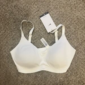 Nike Alate Minimalist bra 
Women's Light-Support Padded Sports Bra